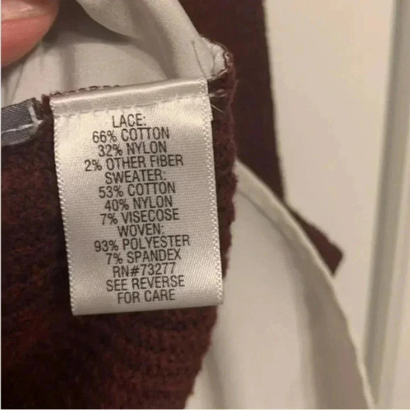 SIMPLY VERA Vera Wang Mock Layer Shirt Turtle Neck Laced Sweater Size M Burgundy - Picture 13 of 14